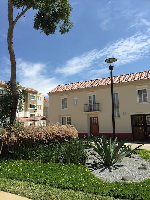 Residenciales Santa Laura